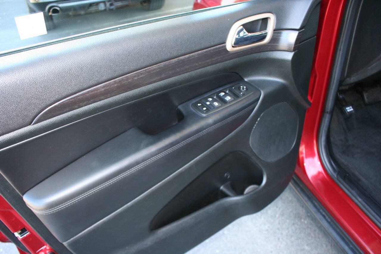 Used 2014 Jeep Grand Cherokee Laredo w/ Quick Order Package 23E AWD/4WD image 15