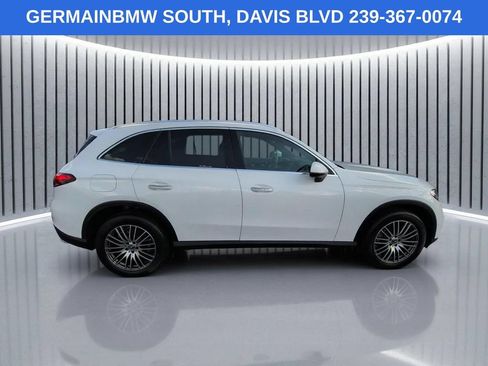 Used 2025 Mercedes-Benz GLC 300 image 4