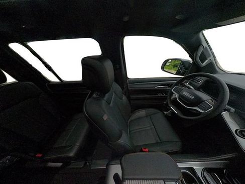 New 2026 Jeep Grand Wagoneer 4WD image 40