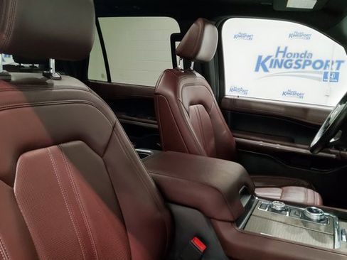 Used 2023 Ford Expedition Limited image 22