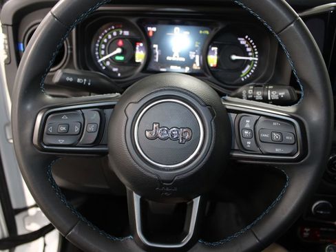 Used 2024 Jeep Wrangler Unlimited Rubicon 4xe AWD/4WD image 37