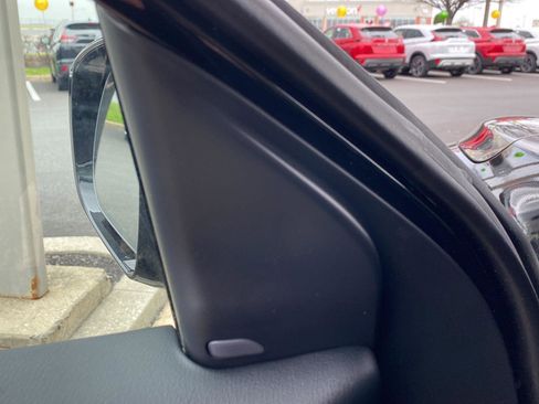 Used 2018 INFINITI QX60 Luxe w/ Deluxe Technology Package image 27