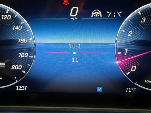 New 2026 Mercedes-Benz GLE 63 AMG S image 25