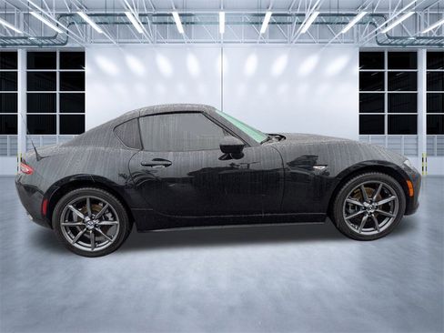 Used 2018 MAZDA MX-5 Miata RF Grand Touring image 2