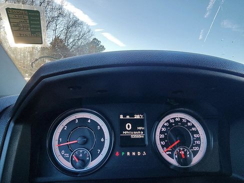 Used 2022 RAM 1500 Classic SLT image 13