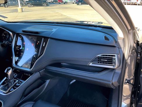 Used 2025 Subaru Outback Touring XT image 18