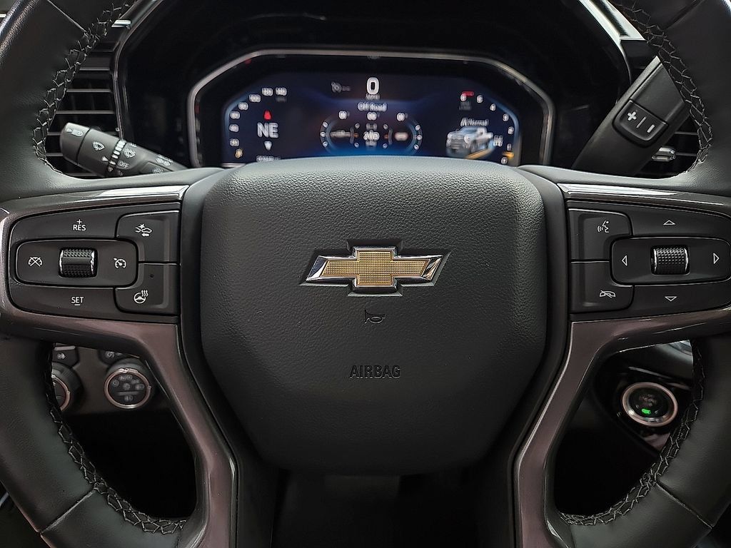 Used 2025 Chevrolet Silverado 2500 High Country AWD/4WD image 19