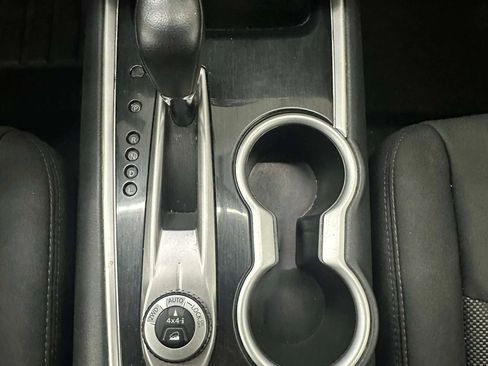 Used 2020 Nissan Pathfinder SV image 52