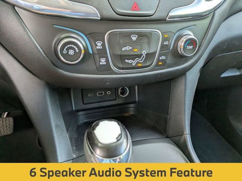 Used 2019 Chevrolet Equinox LT FWD image 18