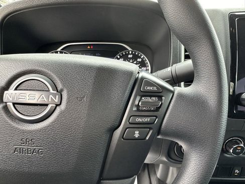 Used 2024 Nissan Frontier SV w/ Technology Package image 30