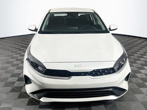 Used 2023 Kia Forte LXS FWD image 3