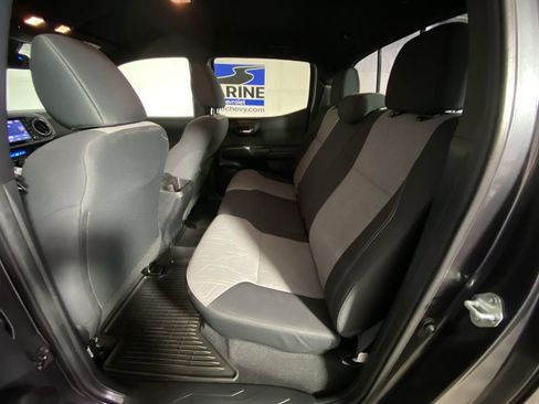 Used 2022 Toyota Tacoma TRD Sport w/ Technology Package AWD/4WD image 29