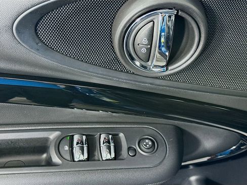 Certified 2022 MINI Cooper Clubman S FWD image 18
