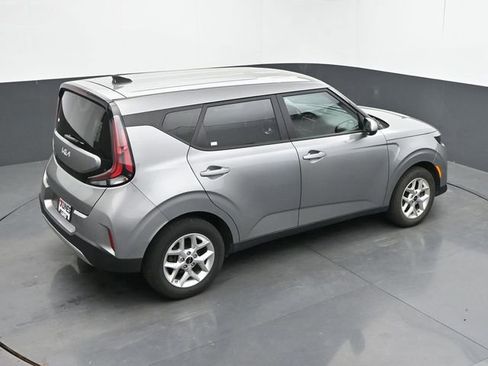 Used 2025 Kia Soul LX w/ LX Technology Package FWD image 32