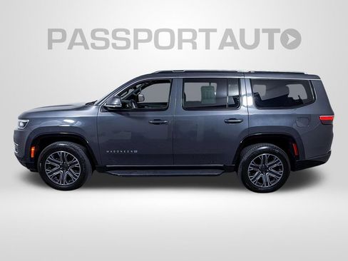 Used 2022 Jeep Wagoneer Series III AWD/4WD image 9