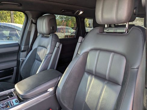Used 2022 Land Rover Range Rover Sport HST image 11