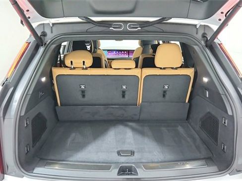 Used 2025 Cadillac Escalade IQ Sport 2 w/ LPO, ONYX Package image 20