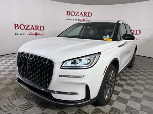 Used 2023 Lincoln Corsair Reserve FWD image 4