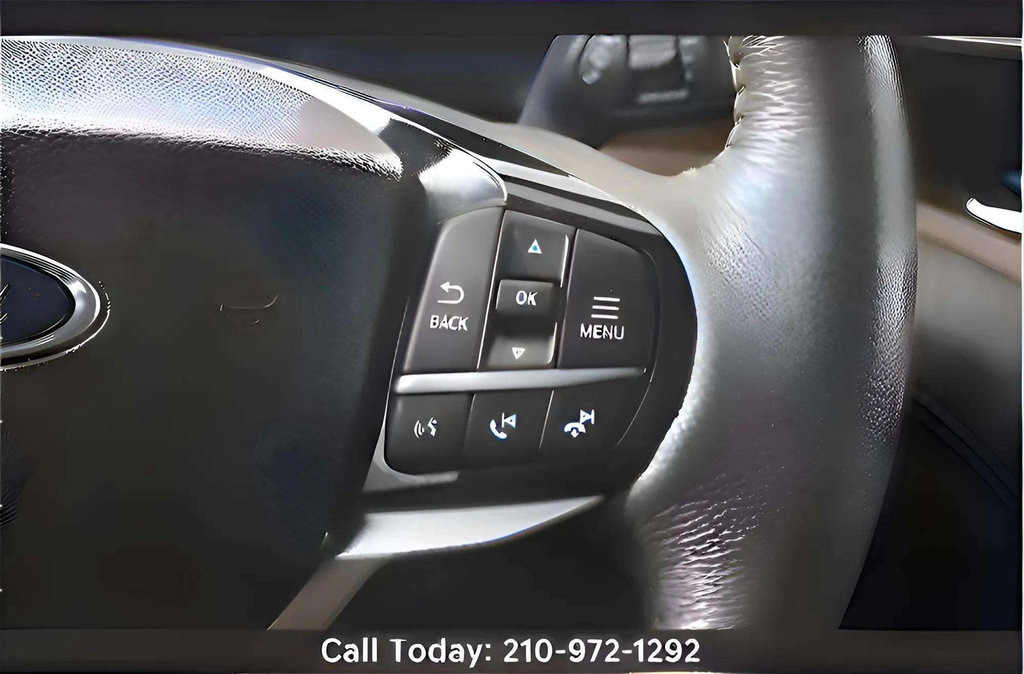 Used 2023 Ford Explorer King Ranch w/ Technology Package RWD image 32