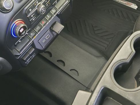 Used 2021 Chevrolet Silverado 1500 LT image 21