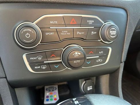 Used 2018 Dodge Charger GT AWD/4WD image 21
