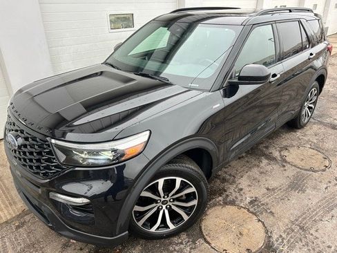 Certified 2022 Ford Explorer ST-Line w/ Class IV Trailer Tow Package image 1