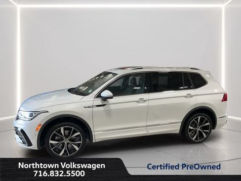 Used 2024 Volkswagen Tiguan SEL R-Line AWD/4WD image 2