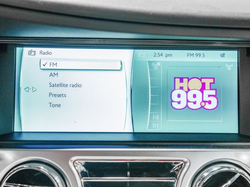 Used 2014 Rolls-Royce Ghost image 44