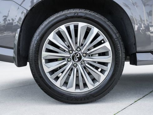 Certified 2026 INFINITI QX80 Luxe w/ Cargo Package AWD/4WD image 27