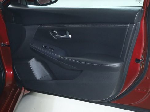 Used 2023 Nissan Sentra SV FWD image 33