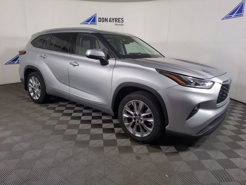 Used 2020 Toyota Highlander Limited AWD/4WD image 7