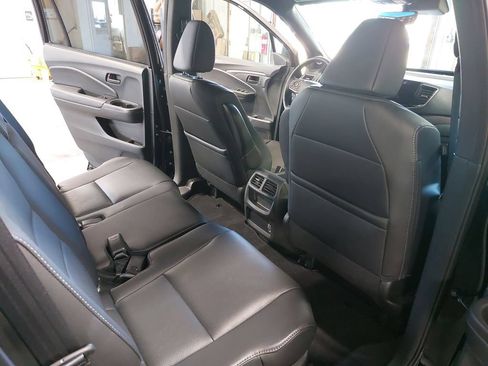 Used 2023 Honda Passport EX-L image 11