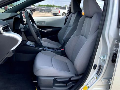 Used 2026 Toyota Corolla SE image 8