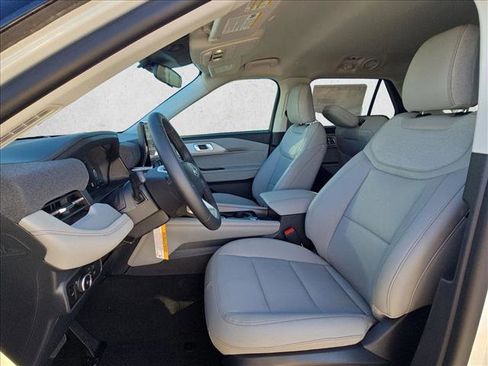 New 2026 Ford Explorer Active w/ Active Comfort Package image 4