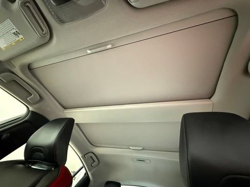 Certified 2024 Toyota Prius Prime FWD image 19