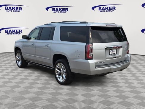 Certified 2019 GMC Yukon XL Denali w/ Denali Ultimate Package AWD/4WD image 7
