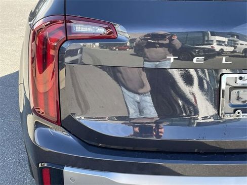 New 2025 Kia Telluride S image 15