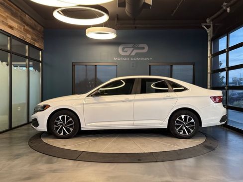 Used 2024 Volkswagen Jetta S FWD image 6