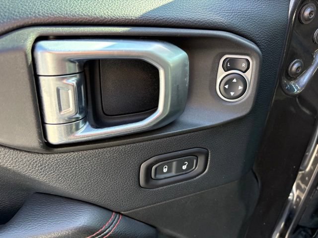 Used 2018 Jeep Wrangler Unlimited Rubicon AWD/4WD image 24