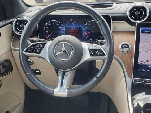 Used 2023 Mercedes-Benz GLC 300 4MATIC image 24