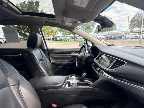 Used 2019 Buick Enclave Avenir w/ Avenir Technology Package AWD/4WD image 27