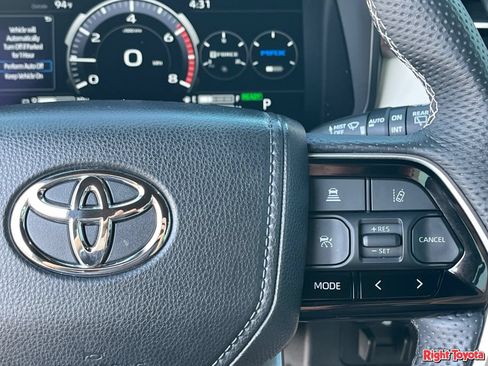 Used 2023 Toyota Sequoia Capstone AWD/4WD image 25