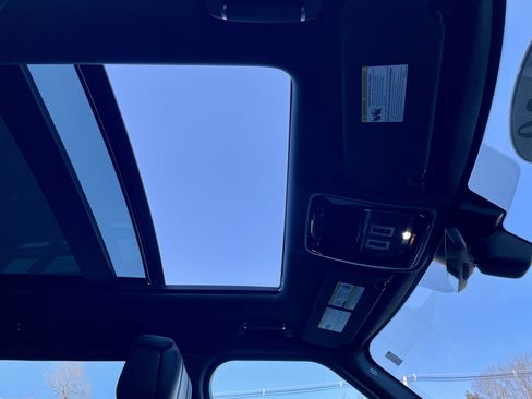 Used 2020 Land Rover Range Rover Long Wheelbase HSE image 17