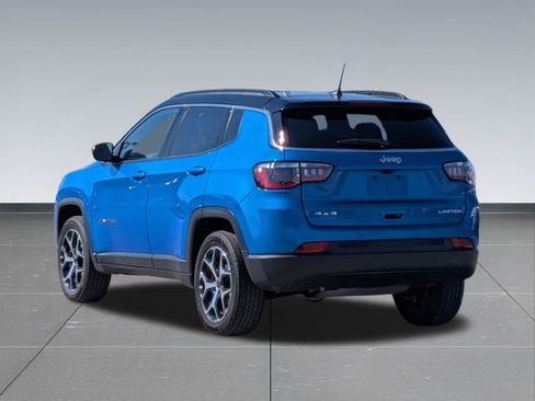 Used 2025 Jeep Compass Limited AWD/4WD image 5