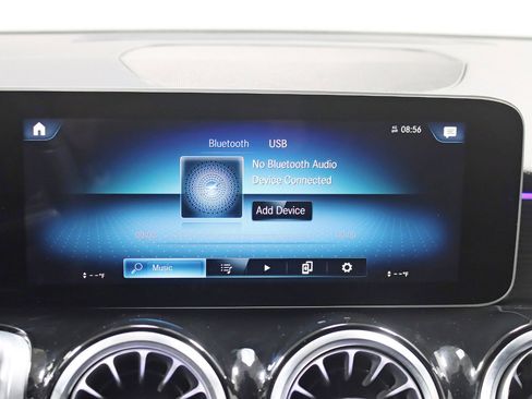 Used 2020 Mercedes-Benz GLB 250 4MATIC image 19