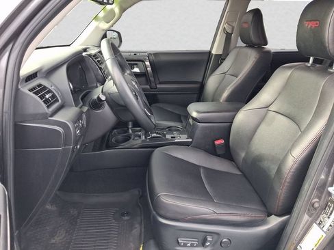 Used 2021 Toyota 4Runner TRD Off-Road Premium w/ Moonroof Package AWD/4WD image 10