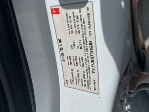 Used 2018 Tesla Model 3 Mid Range RWD image 10