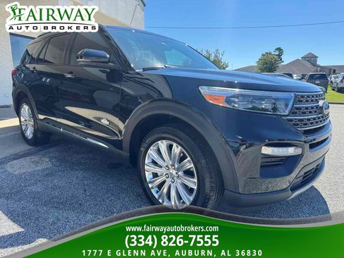 Used 2023 Ford Explorer King Ranch w/ Technology Package AWD/4WD image 4