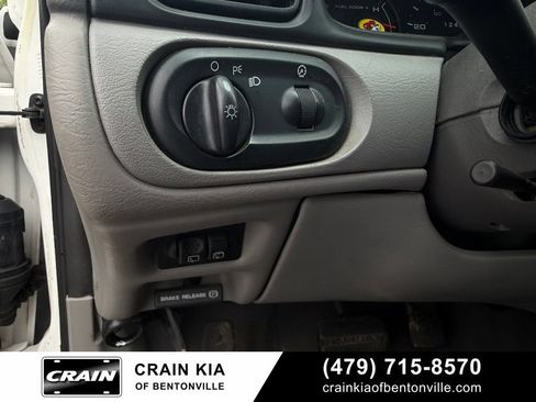 Used 2000 Ford Taurus SE FWD image 12