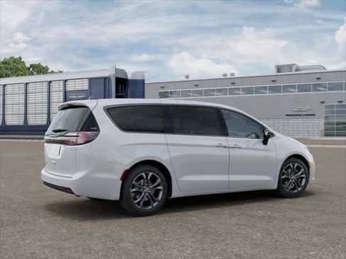New 2026 Chrysler Pacifica Select FWD image 67